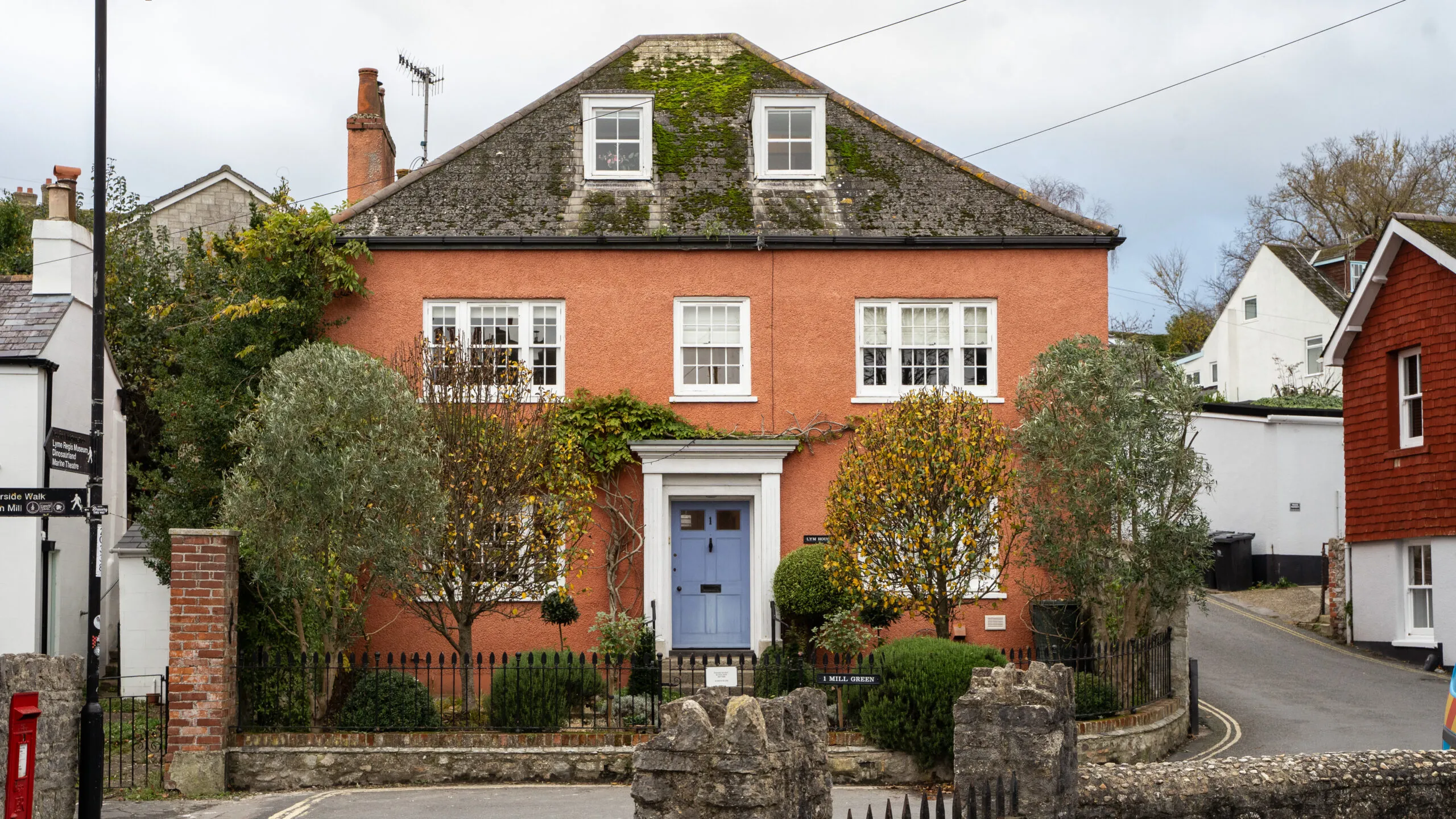 lym house in lyme regis perfect for group stays