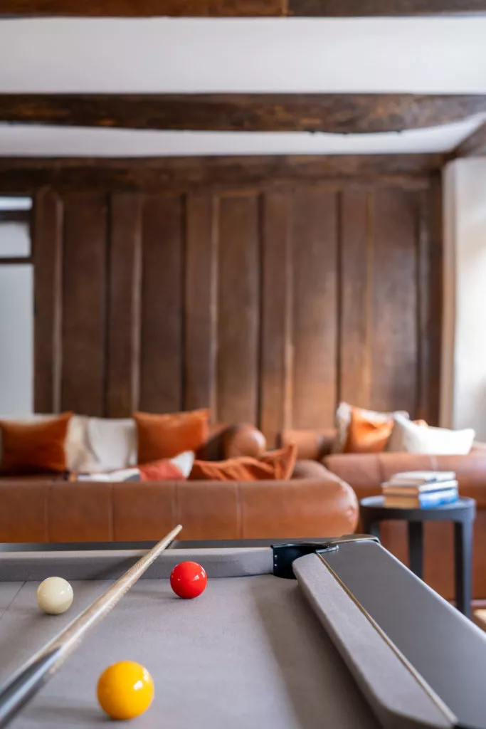 starre manor pool table and living room 