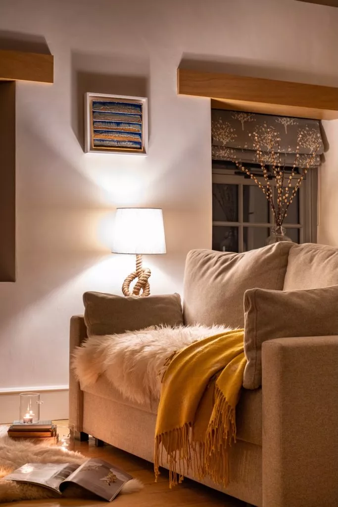 starre barn in beer, devon, romantic cosy living room